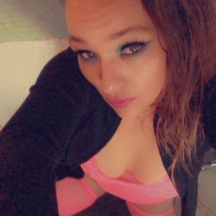 Model - Adrianna Valentina anal