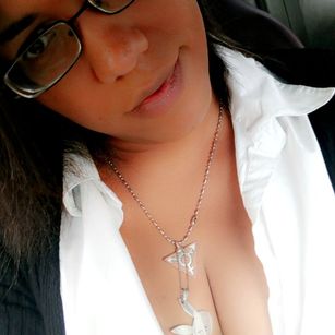 Model - Ellie Wizmas Trans