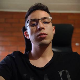 Model - Nick Mendez bigcock