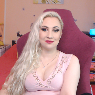 Model - Miss Lexy Gold feet