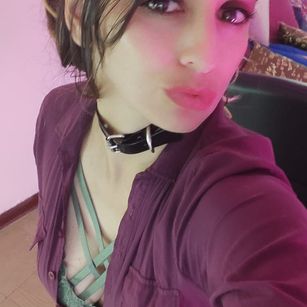 Model - Skyler Withe friend