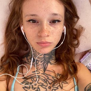 Model - Elena bigboobs