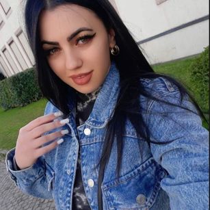 Model - Daria beautiful