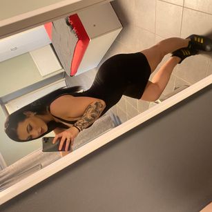 Model - Daria elegant