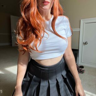 Model - Victoria Lotus bigtits