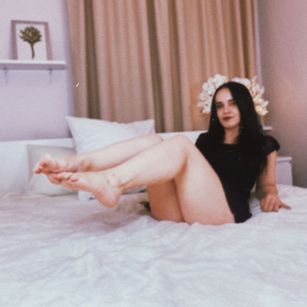 Model - Jennifer curvy