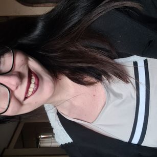 Model - CuteAssNerdyGirl smile