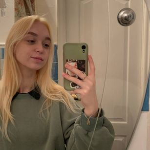 Model - AnneleeOwn fetish