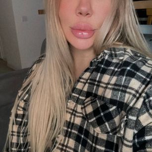 Model - Miss1Tease blowjob