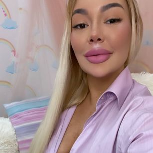 Model - Miss1Tease bigboobs