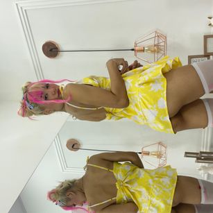 Model - CasidyLu cei