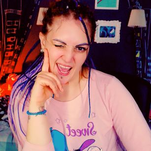 Model - Lara Vins BBW