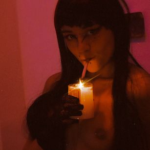 Model - ElektraLane feet