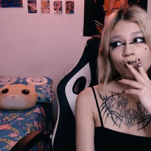 Model - ElektraLane young