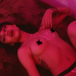 Model - ElektraLane young