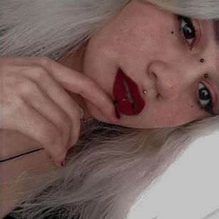 Model - ElektraLane latina