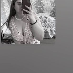 Model - HotJulie boobs