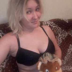 Model - Alena  Hipped sexygirl