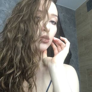 Model - Lina cuckold