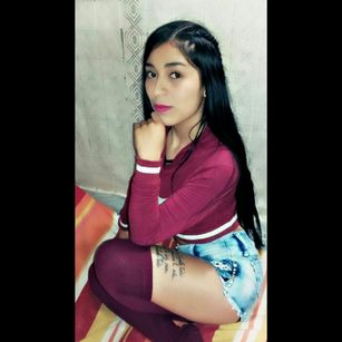 Model - Samantha Beaker Hot