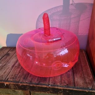 Model - Topsy Wilde femdom