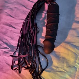 Model - Topsy Wilde joi