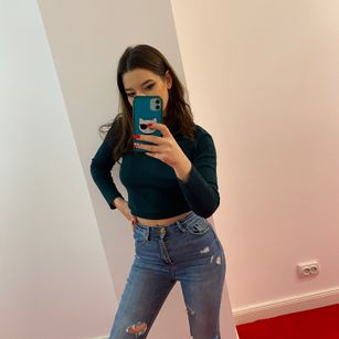 Model - SkyllerKent smile