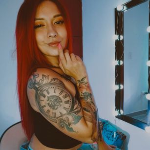 Model - Vannecardona squirt