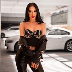 Model - AlishaWayne boobs