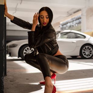 Model - AlishaWayne fetish