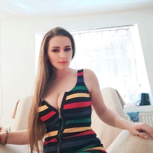 Model - Ella tits