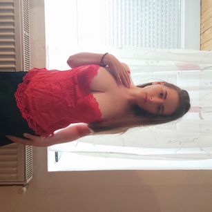 Model - Ella camshow