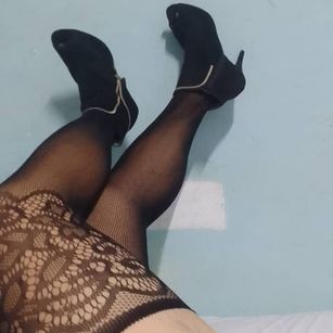 Model - Cubana bigboobs