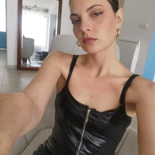 Model - Lana The Virus brain