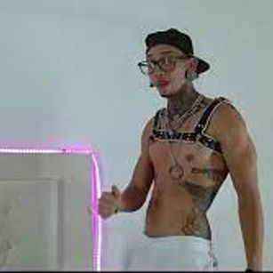 Model - maikol balls