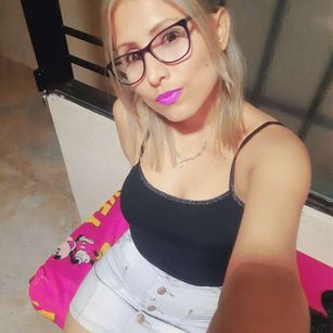 Model - Flowertasty Funny