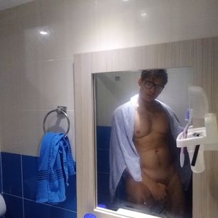 Model - Klaus Van cum