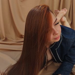 Model - SkarlettAdams friendly