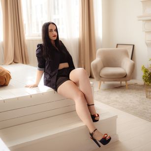 Model - Jennifer natural