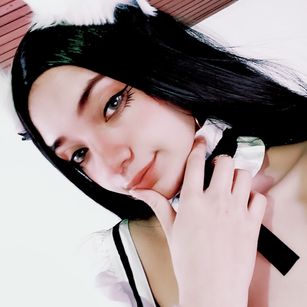 Model - Ms.Pickles cum