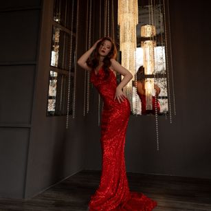 Model - MiaSunshine feet