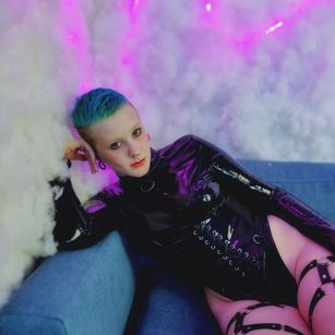 Model - Angela_aderly kinky