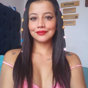 Model - Tatiana masturbation