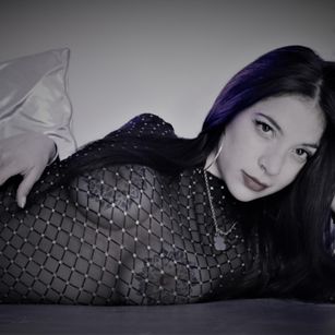 Model - Christys_Secret smoke