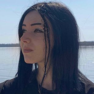 Model - Smoking_Raven feet