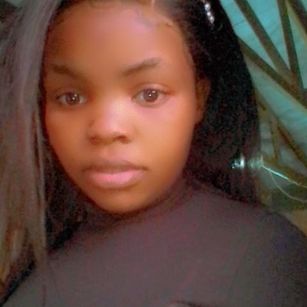 Model - lorraine sexy