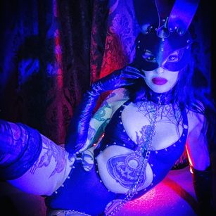 Model - Mistress Selene roleplay