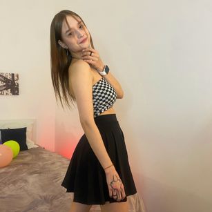 Model - Eva Miller bigboobs