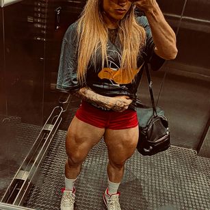 Model - Sofia Borton squirt