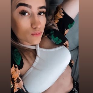 Model - Sofia Borton wifey